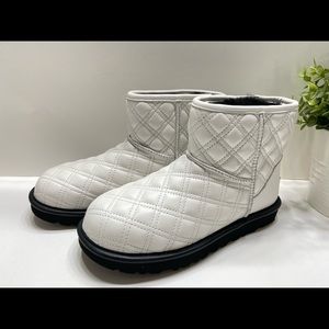 NEW UGG Mini II Quilted Leather Waterproof Boots